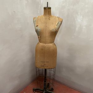 antico manichino sartoriale