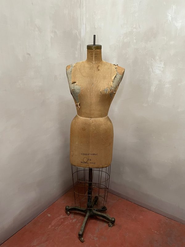 antico manichino sartoriale