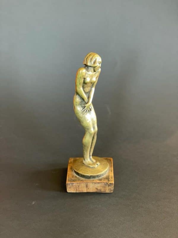 Adolfo Lucarini figura femminile