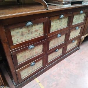 credenza industriale a cassetti