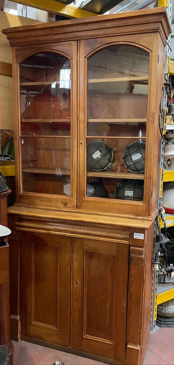 vetrinetta in legno d'abete