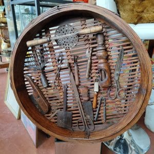 composizione attrezzi popolari