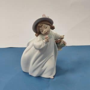 statuina lladro Romance